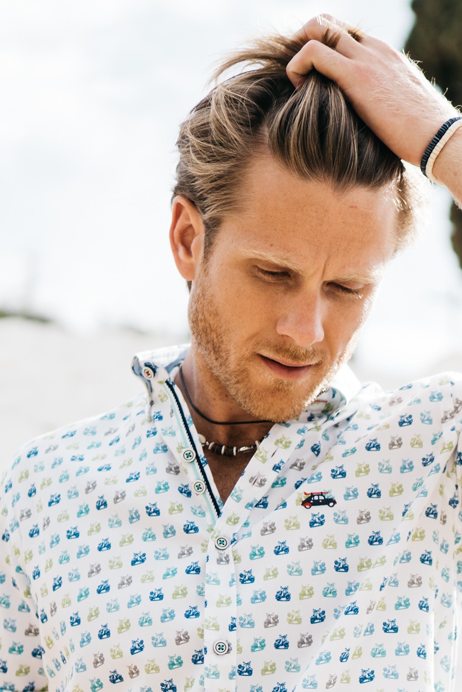 Camisa manga corta regular fit motos scooter azul