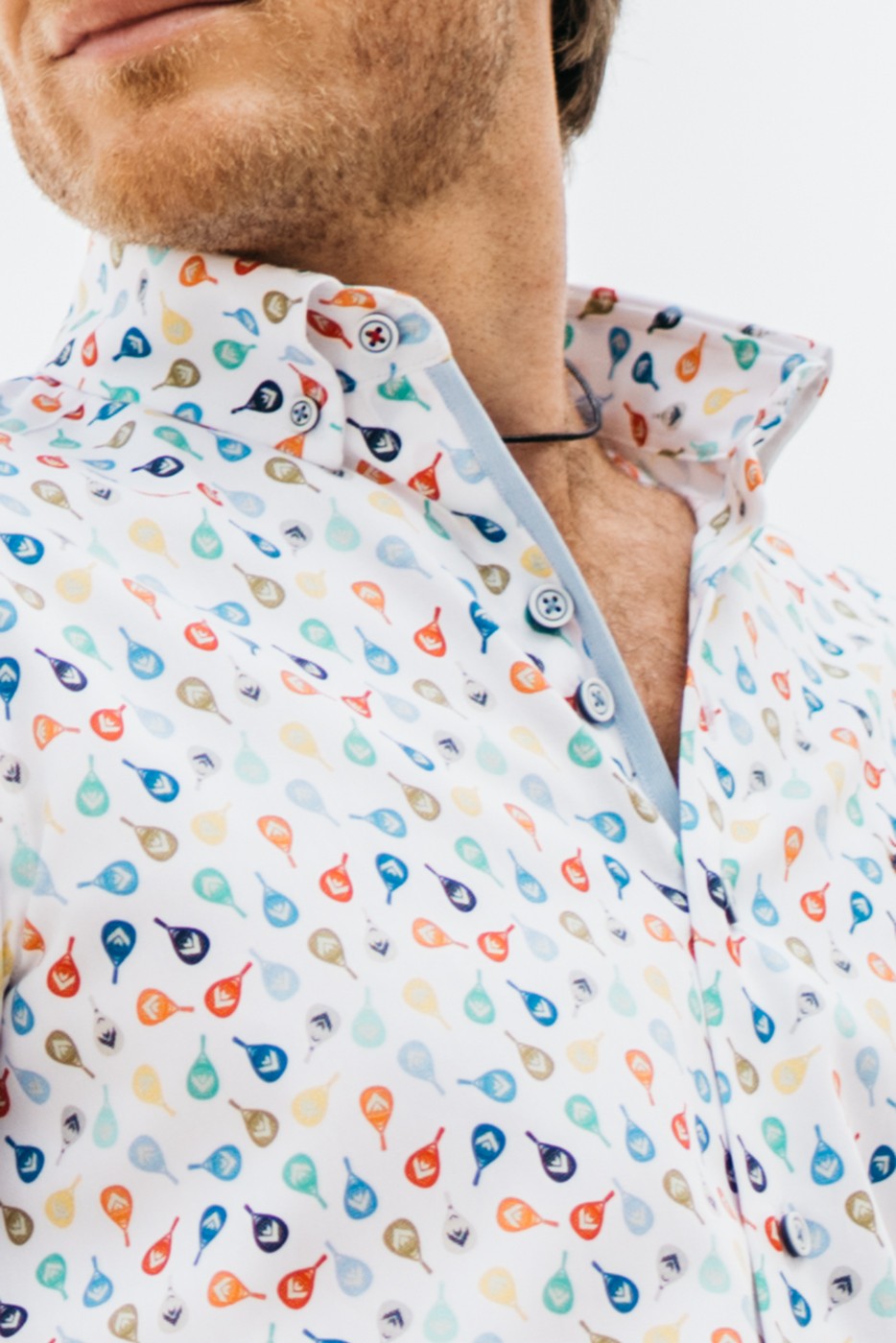Camisa regular fit raquetas pádel multicolor