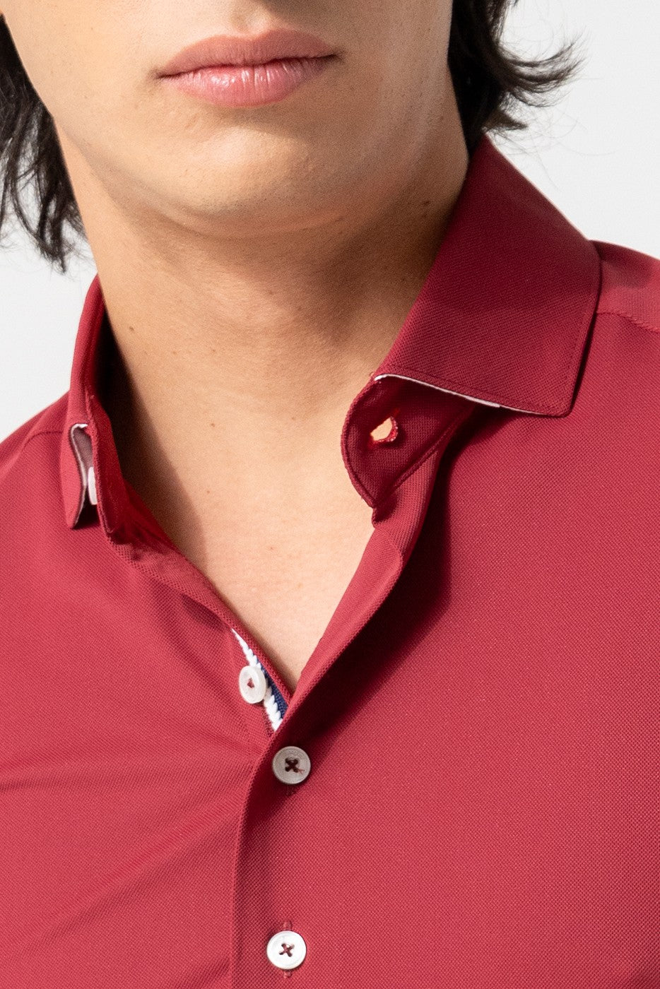 Camisa tejido técnico hombre granate