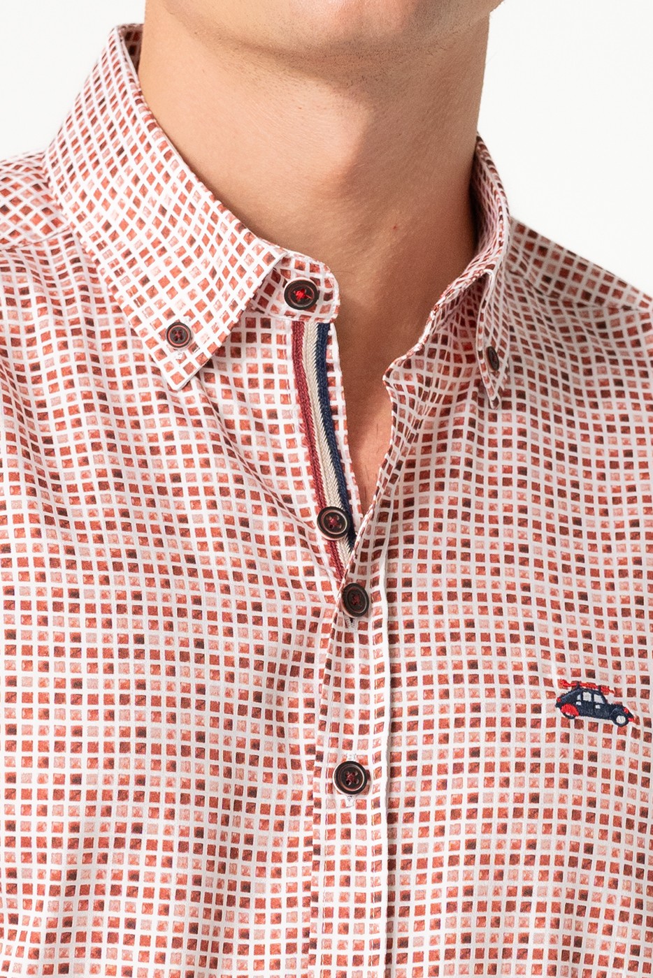 Camisa hombre estampado cuadrados granates