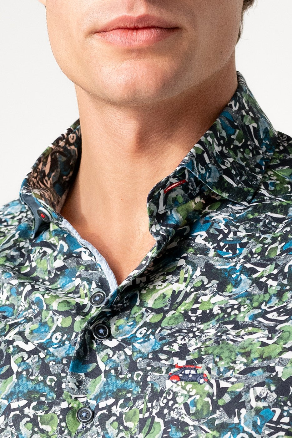 Camisa slim fit hombre estampado marino y verde