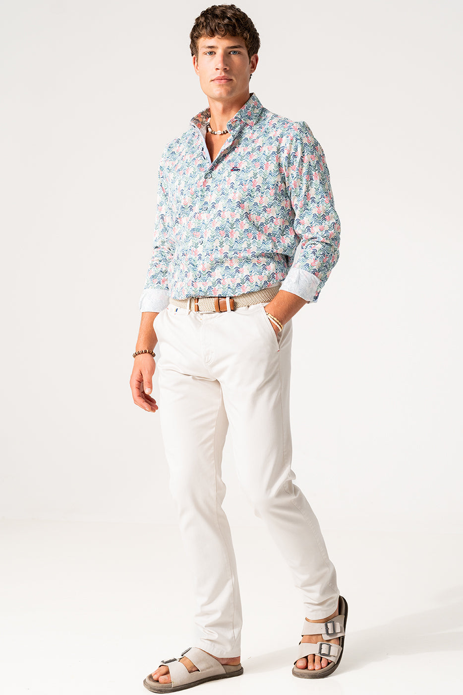 Pantalón slim fit hombre color beige