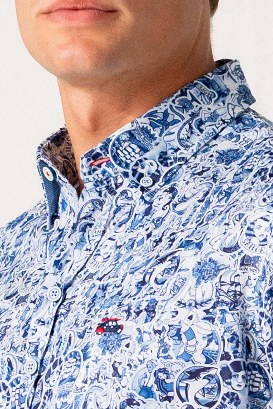 Camisa hombre slim fit estampado viñetas azules