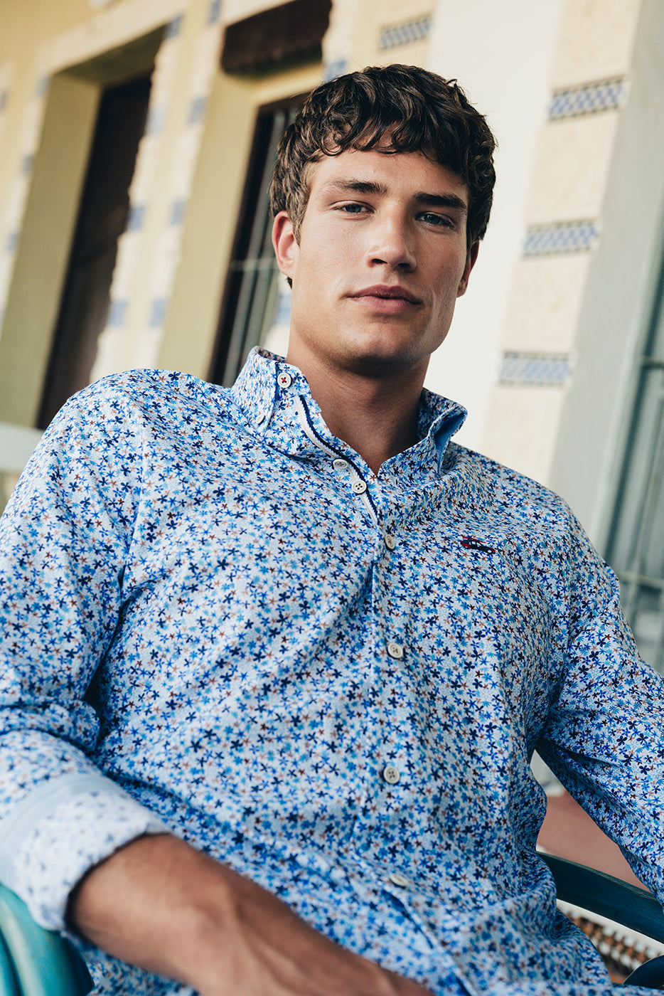 Camisa slim fit hombre estampado liberty azul