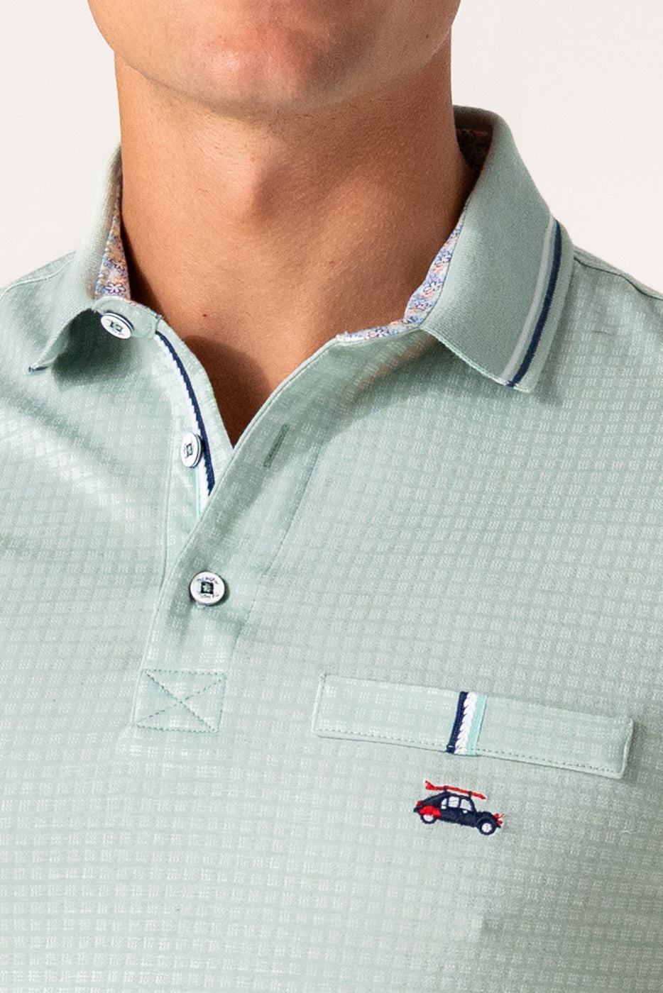 Polo hombre verde con falso bolsillo
