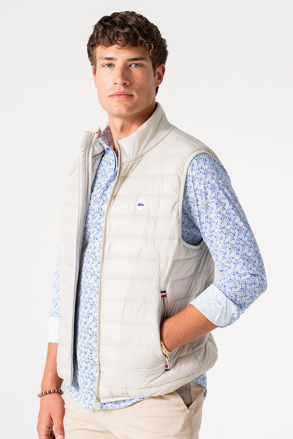 Chaleco hombre acolchado en tono beige