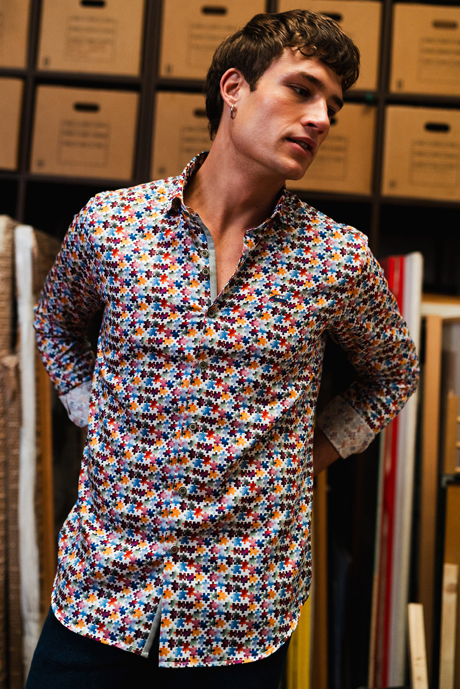 Camisa hombre estampado puzzle multicolor