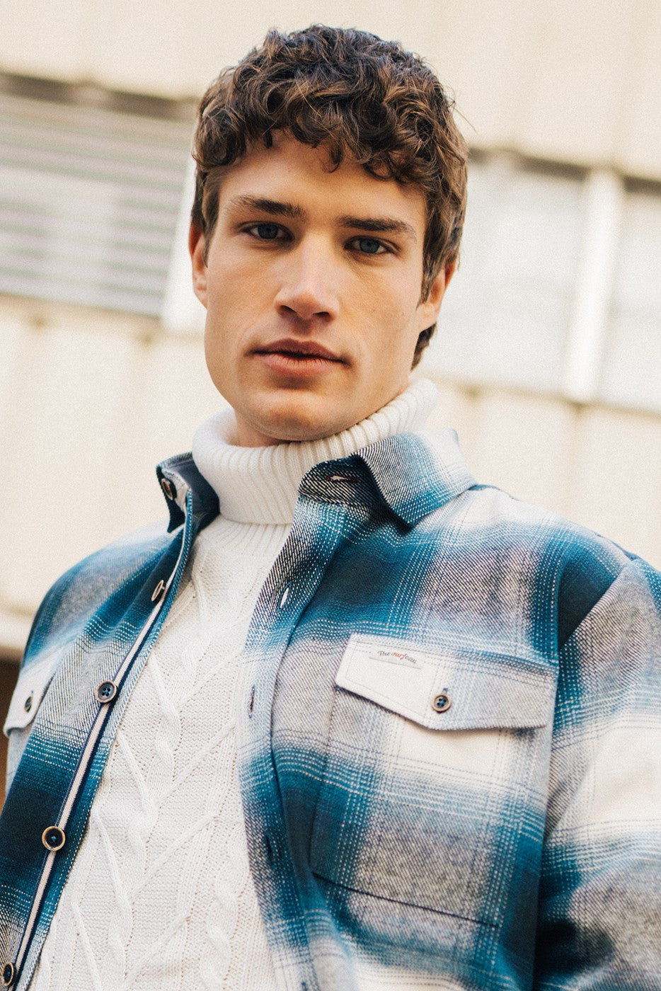 Sobrecamisa hombre cuadros tonos azul con bolsillos con solapa