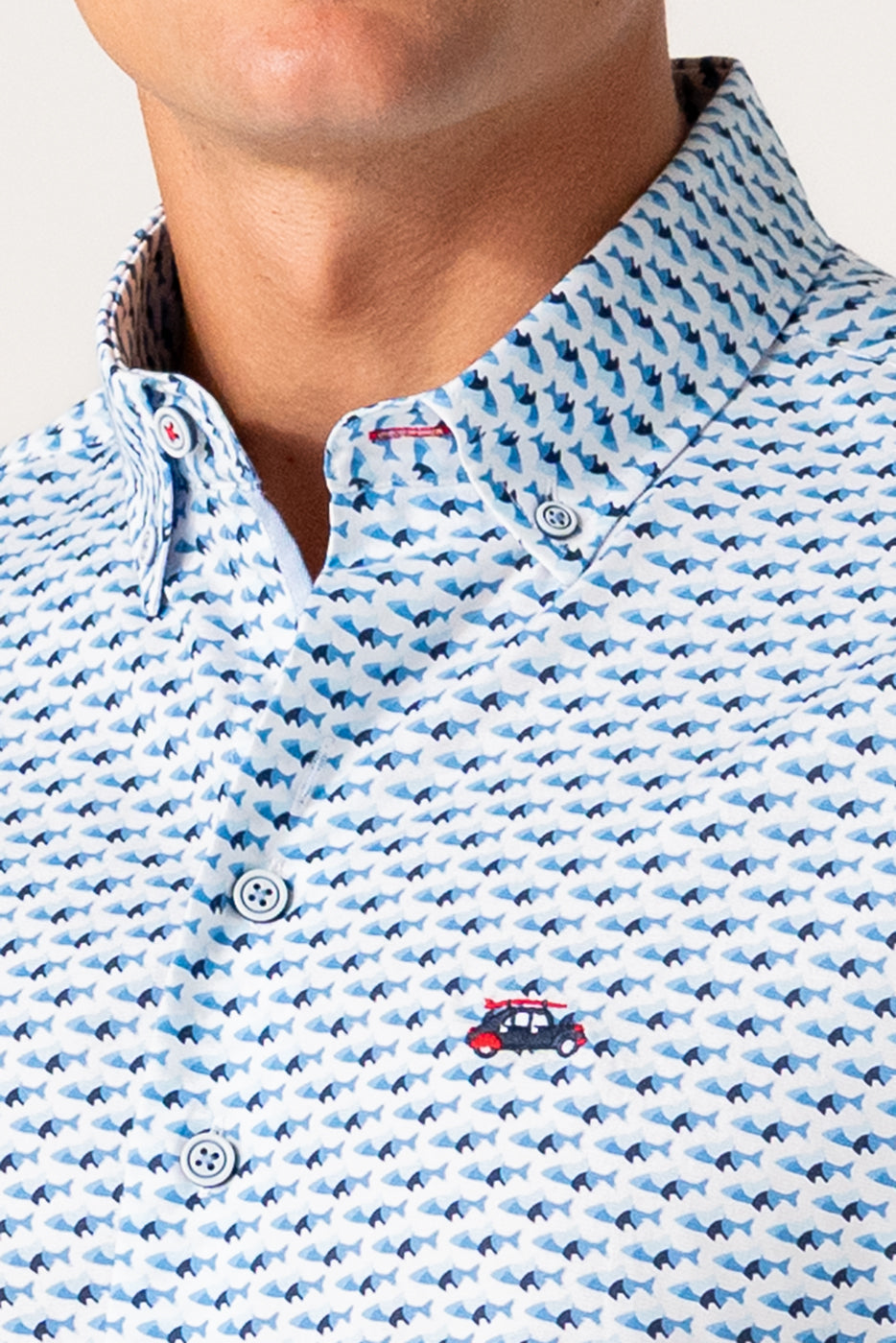 Camisa hombre estampado tiburones azules