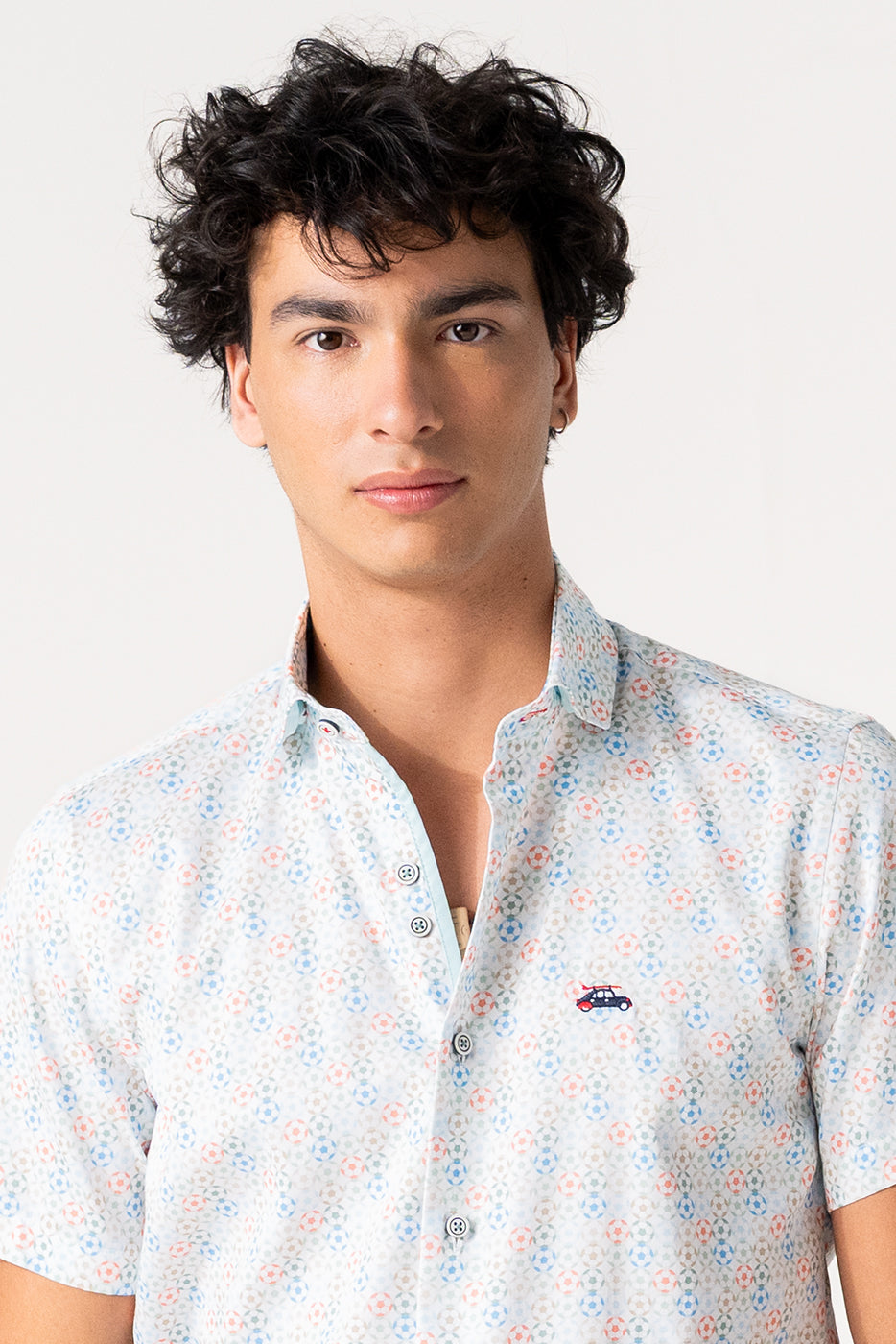 Camisa manga corta hombre estampado pelotas colores