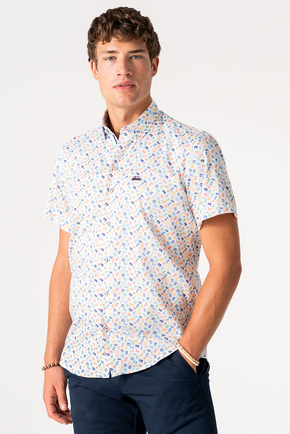 Camisa estampada hombre manga corta bloques multicolor